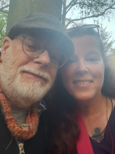 Midsimmerdei fair Scharsterbrug PraktijkFetje KruidenMaRein-zonnewende-midzomer-edelstenen-etherisch-olie-yin-yoga-meditatie-stoelshiatsu-handpan-orgonites-stemvork-klankschaal-voetreflex-tarot-geboorte-spagyriek-quantum-allergy-auraspray-kruiden-thee