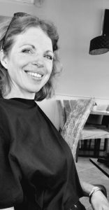 Midsimmerdei fair Scharsterbrug PraktijkFetje KruidenMaRein-zonnewende-midzomer-edelstenen-etherisch-olie-yin-yoga-meditatie-stoelshiatsu-handpan-orgonites-stemvork-klankschaal-voetreflex-tarot-geboorte-spagyriek-quantum-allergy-auraspray-kruiden-thee